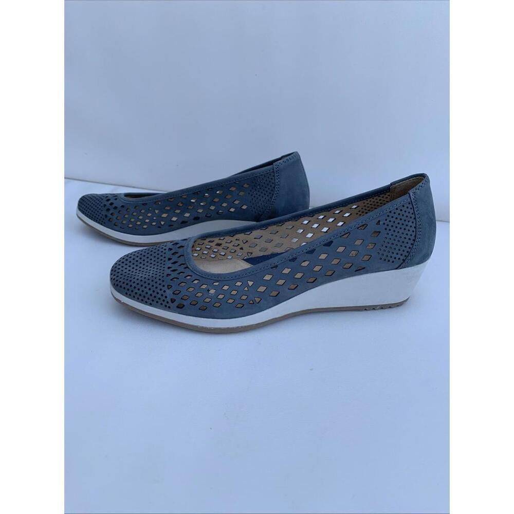 Naturalizer Espadrilles wedge Sandals 10 Gray Flats Perforated